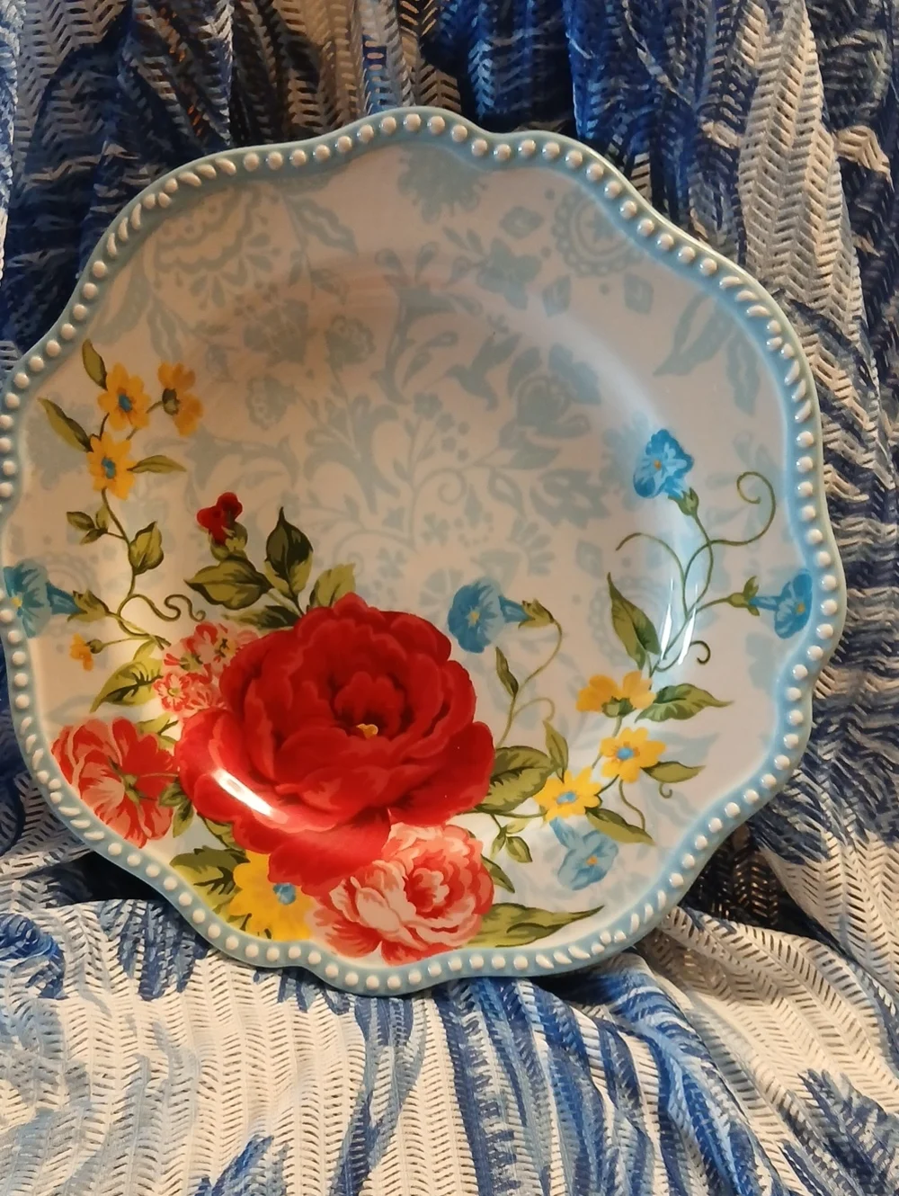 The Pioneer Woman Cream Scalloped Ceramic Salad Plate